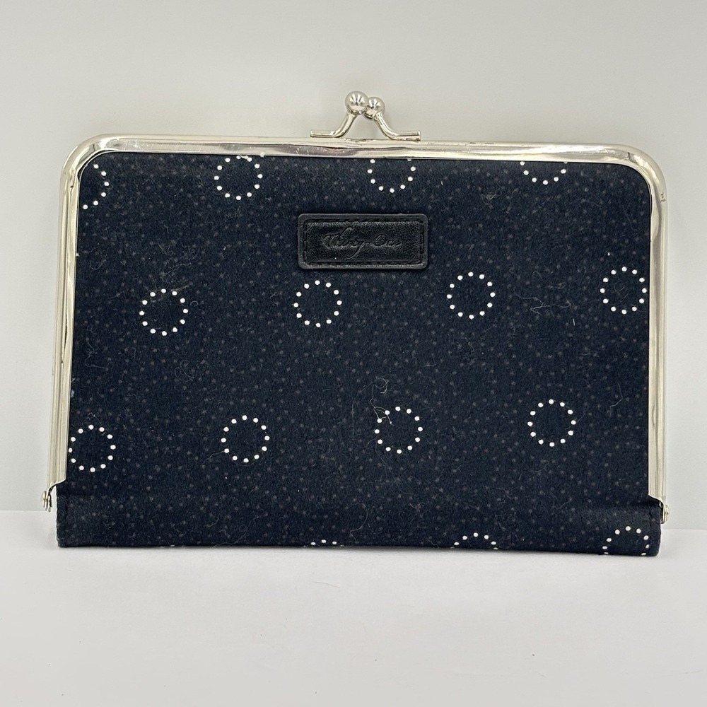 Thirty One Photo Wallet Dot Dot Clutch, Holds 4" X 6" Pictures Black Circles